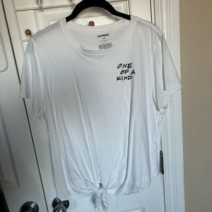 Express tie front graphic tee